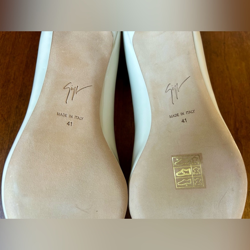 Giuseppe Zanotti Women’s Ivory Patent Leather Pointed Heels Size41/US10-NWOB - Picture 5 of 16